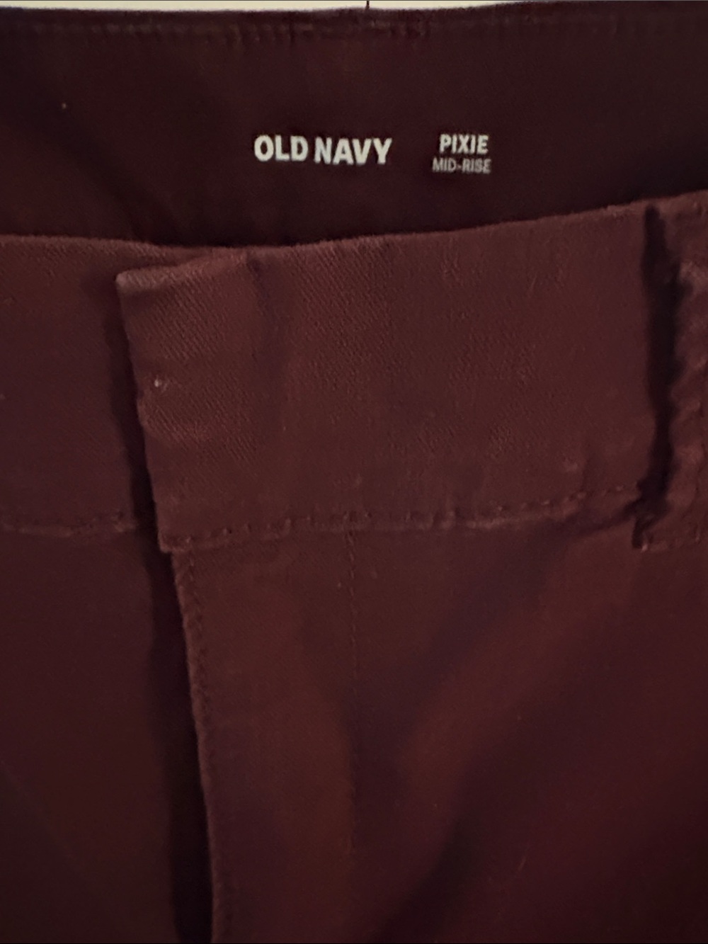 Old Navy Women's Ankle-Length Pants in Deep Burgundy - Picture 2 of 3